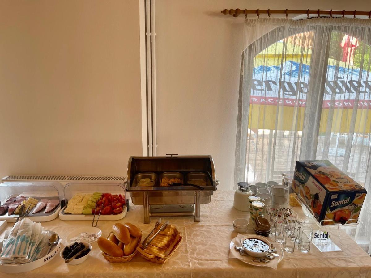 מלון Târgu Jiu Casa Cartianu מראה חיצוני תמונה
