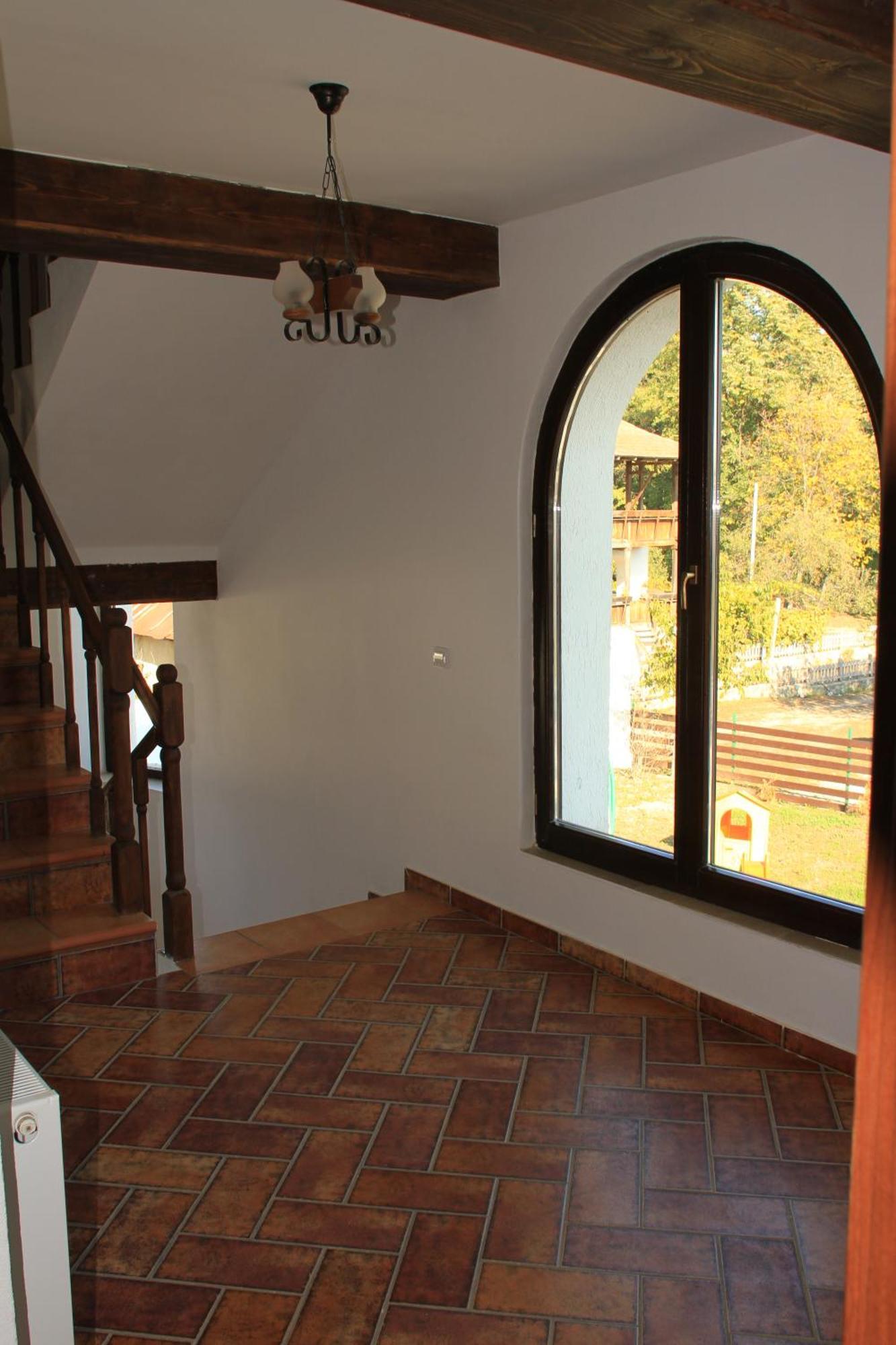 מלון Târgu Jiu Casa Cartianu מראה חיצוני תמונה