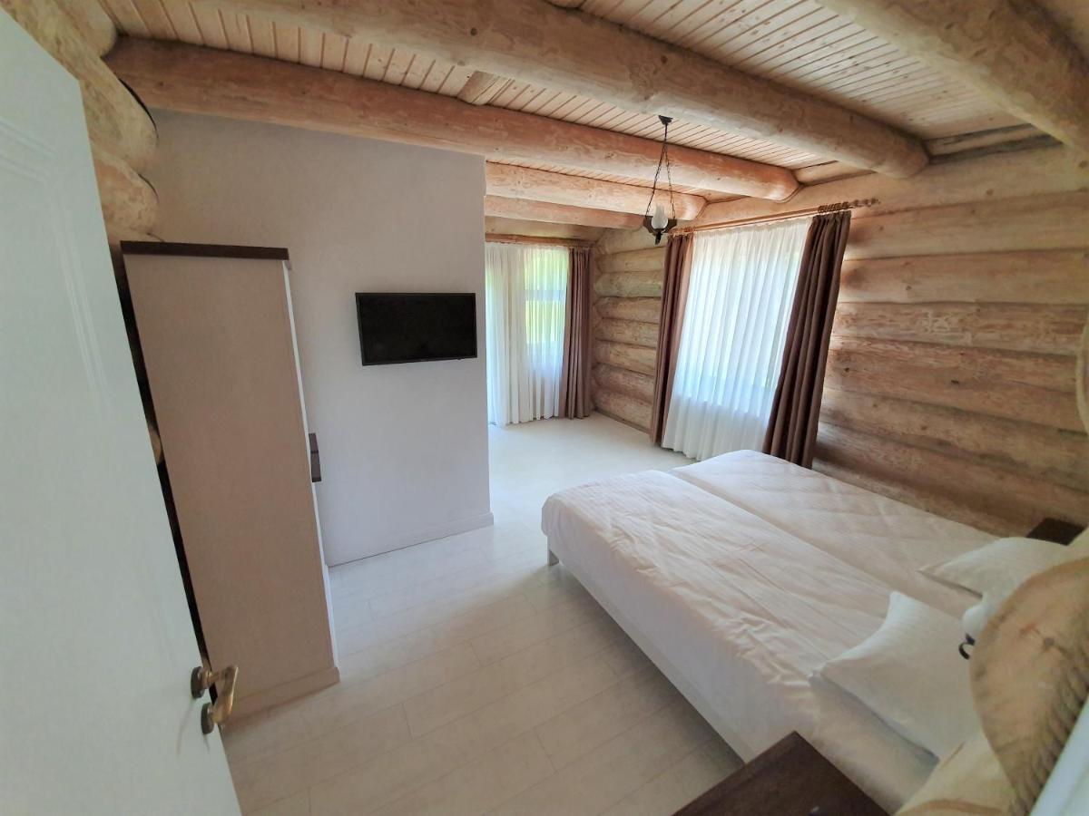 מלון Târgu Jiu Casa Cartianu מראה חיצוני תמונה
